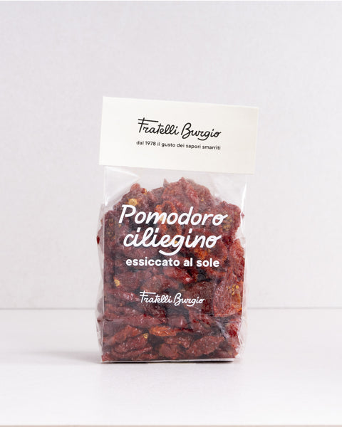 Pomodoro ciliegino essiccato al sole